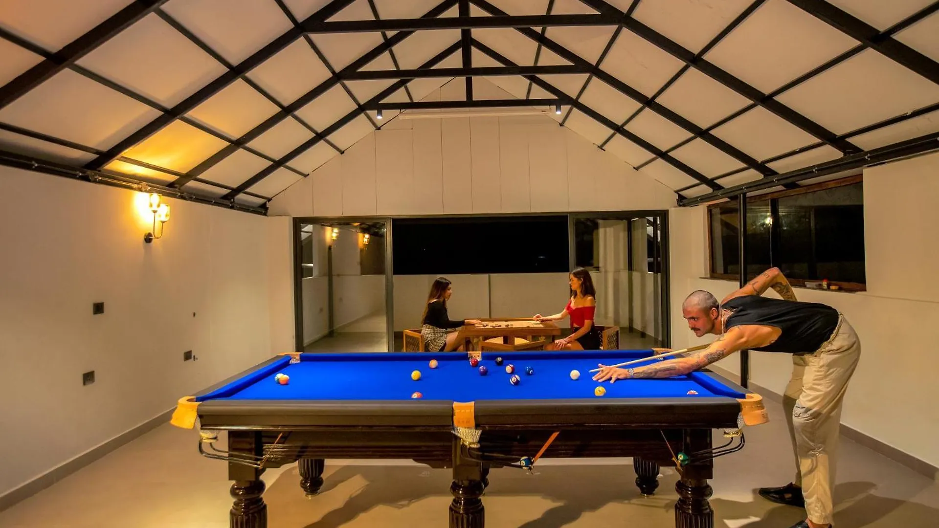 Hotel Vbrings Oak Village Munnar
