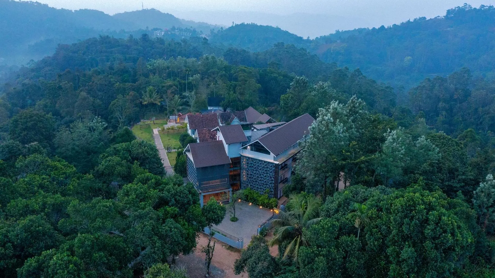 Hotel Vbrings Oak Village Munnar